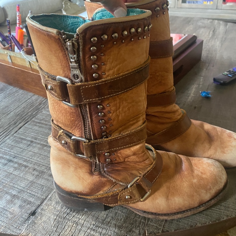 Corral women’s decorative riding boot 8.5